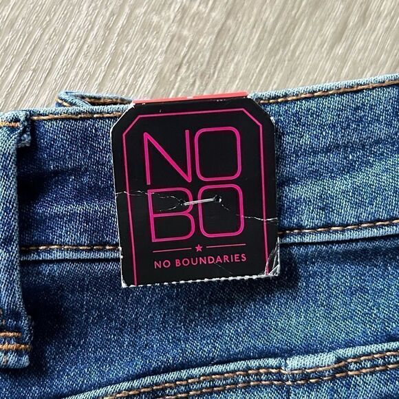 NWT … NO BOUNDARIES “Size: Juniors - 5” High Rise “Skulpting” Skinny Crop Jeans - Picture 6 of 6